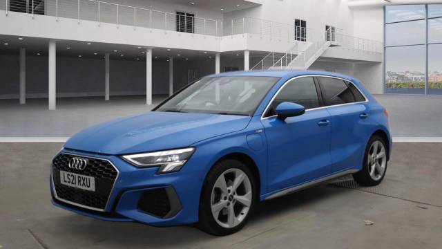 Audi A3 1.4 TFSIe 40 S line Sportback 5dr Petrol Plug-in Hybrid S Tronic Euro 6 (s/s) 13kWh (204 ps) Hatchback Hybrid BLUE