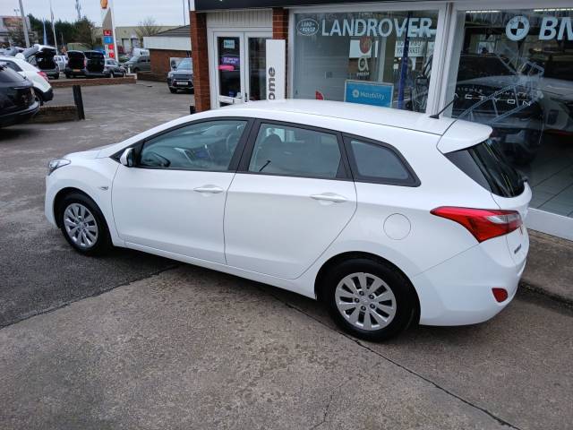 2015 Hyundai i30 1.6 S Tourer 5dr Petrol Manual Euro 6 (120 ps)