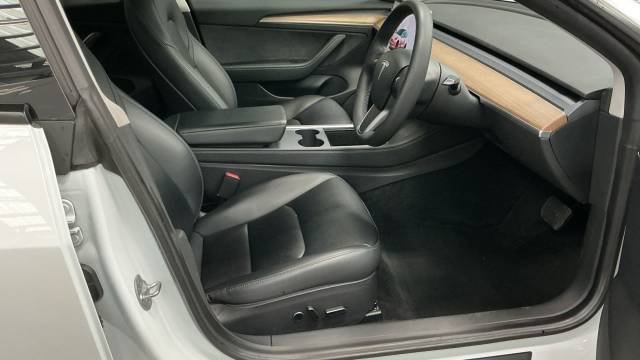2022 Tesla Model 3 Standard Range Plus Saloon 4dr Electric Auto RWD (241 bhp)