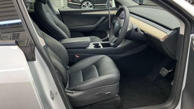 2023 Tesla Model Y SUV 5dr Electric Auto RWD (346 ps)